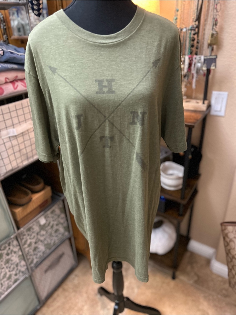 Men's Olive Green Graphic Tee - Unbranded